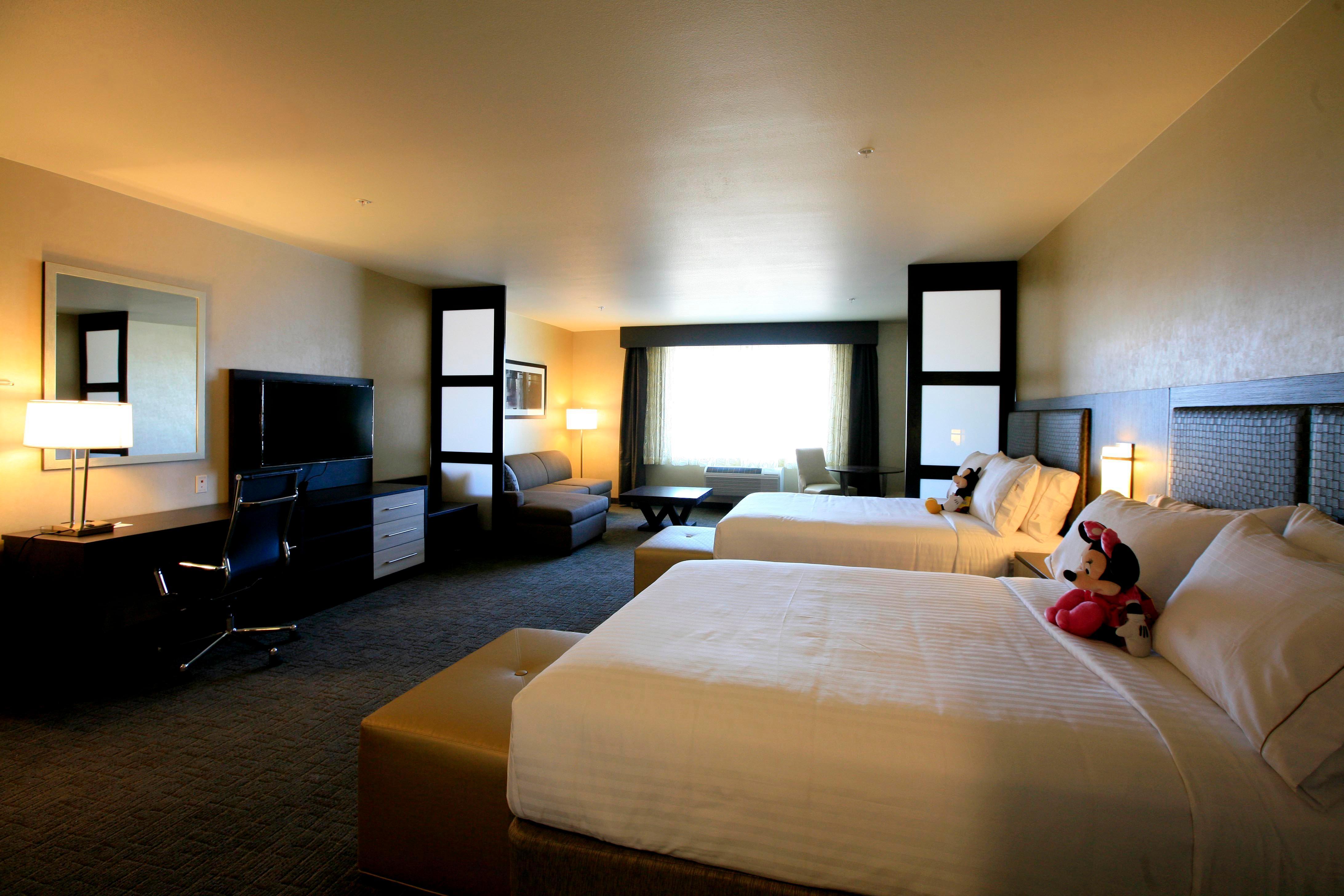 Holiday Inn Express & Suites Anaheim Resort Area By Ihg Dış mekan fotoğraf