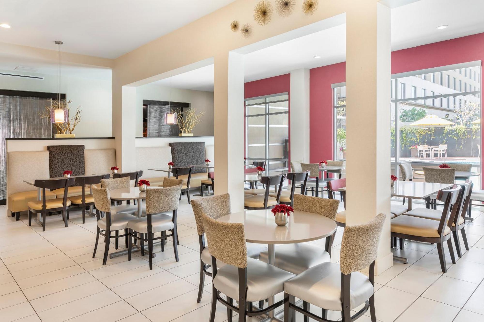 Holiday Inn Express & Suites Anaheim Resort Area By Ihg Dış mekan fotoğraf
