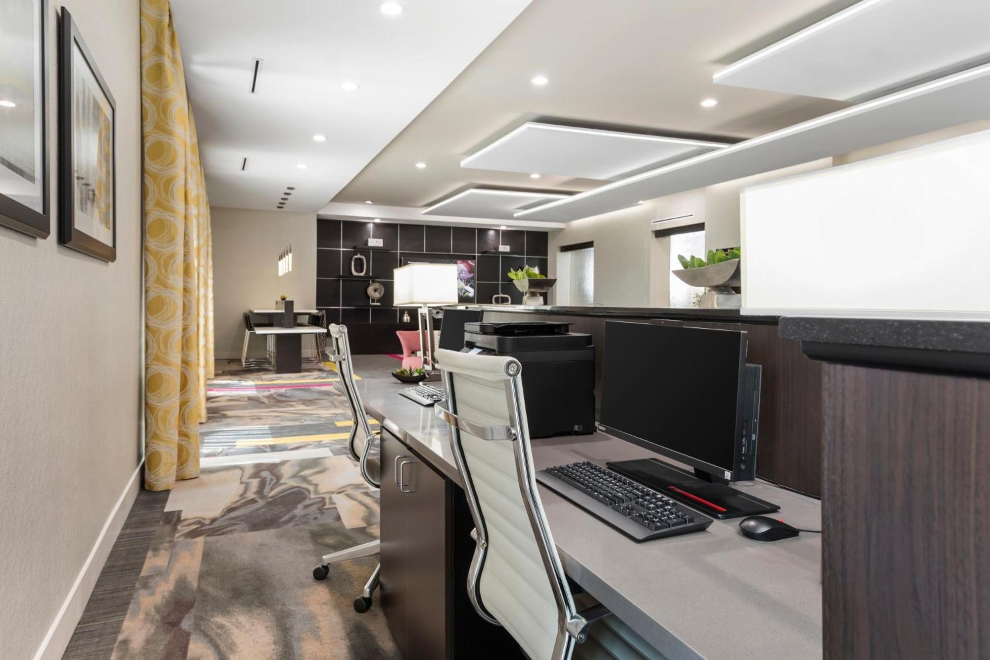 Holiday Inn Express & Suites Anaheim Resort Area By Ihg Dış mekan fotoğraf