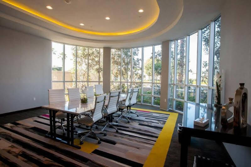 Holiday Inn Express & Suites Anaheim Resort Area By Ihg Dış mekan fotoğraf